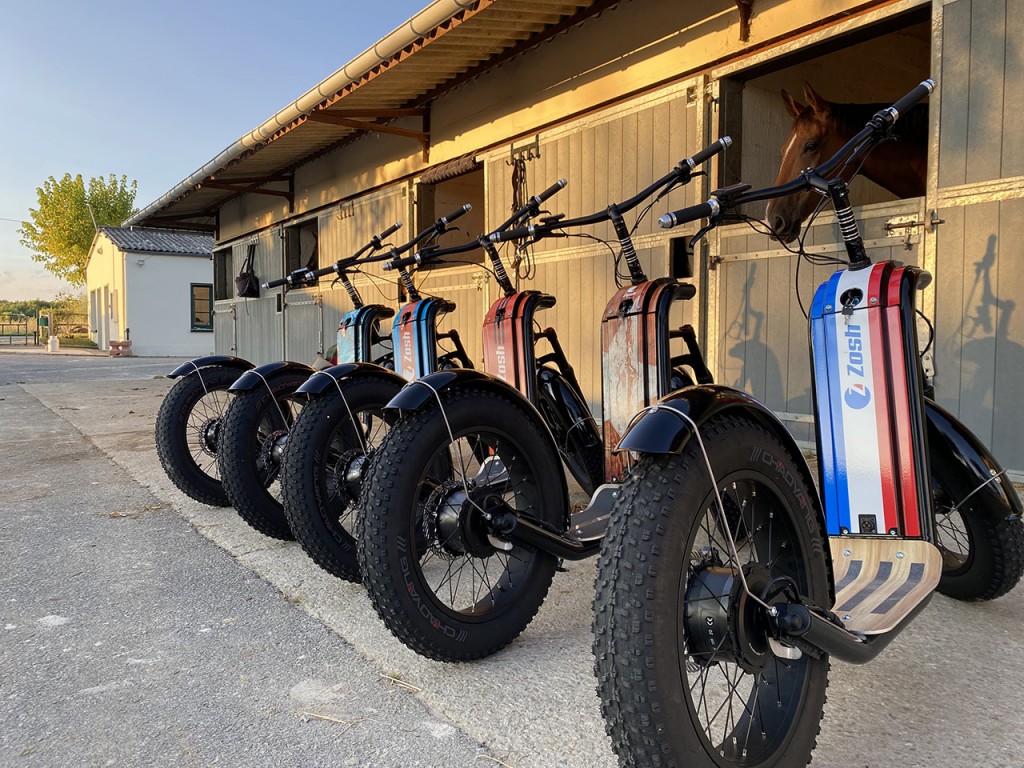 A French scooter as a real communication support