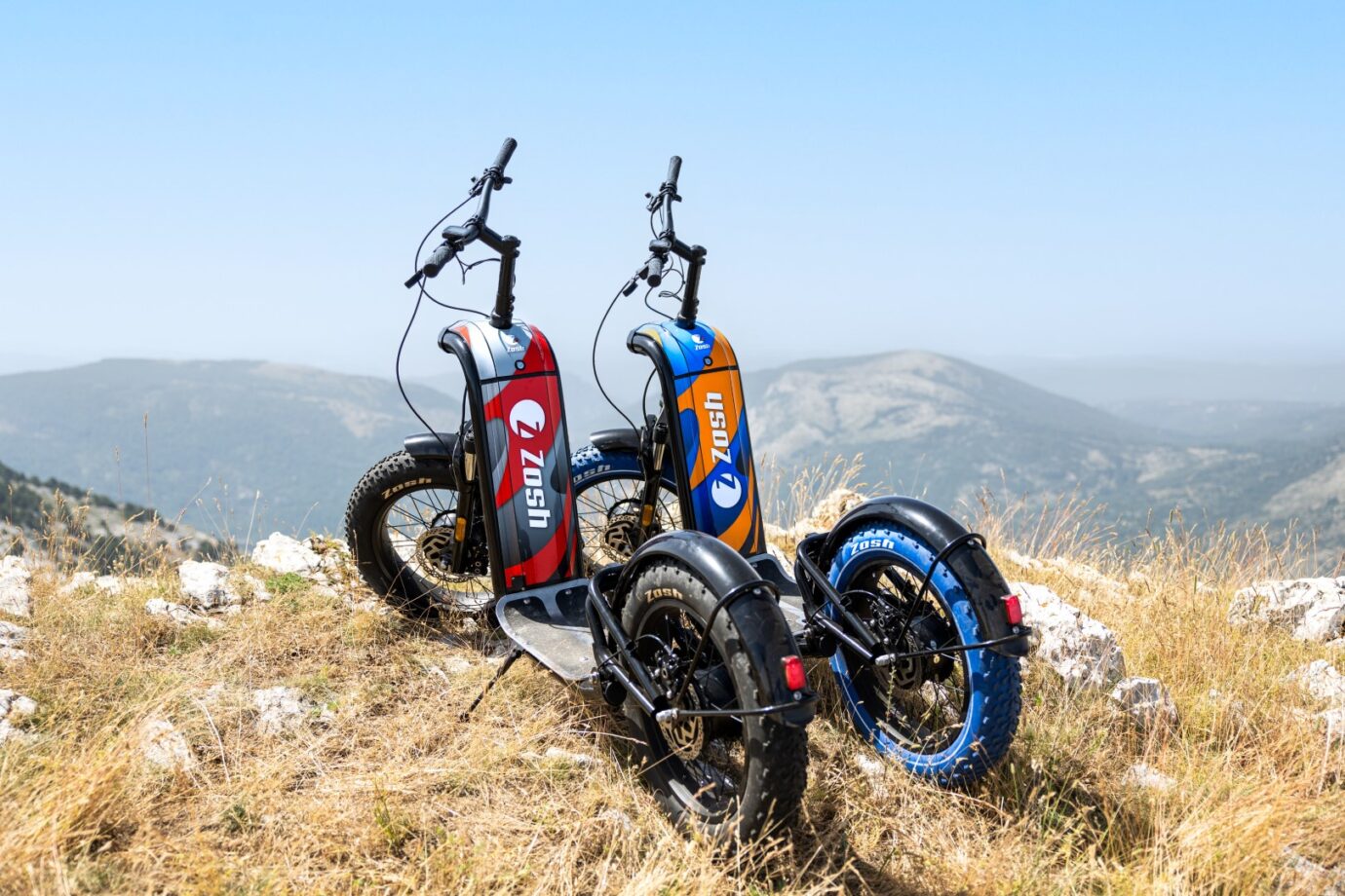 Une trottinette électrique tout-terrain à grande autonomie