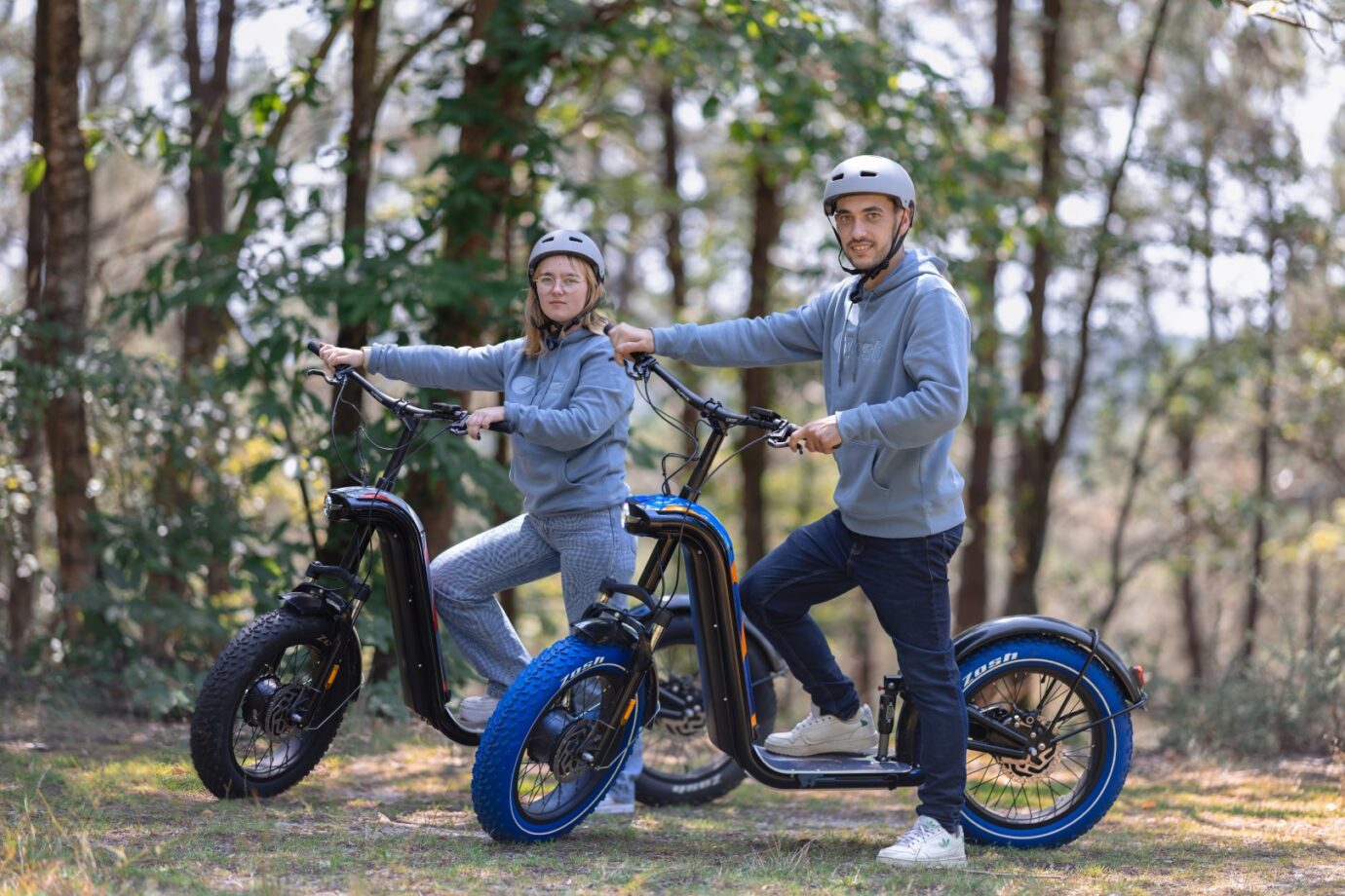 Une trottinette électrique tout-terrain à grande autonomie